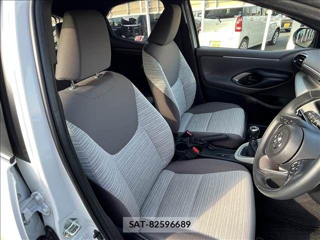 Toyota YARIS 2020-04 8564214-7