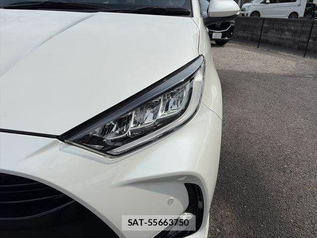Toyota YARIS 2020-09 8564220-11