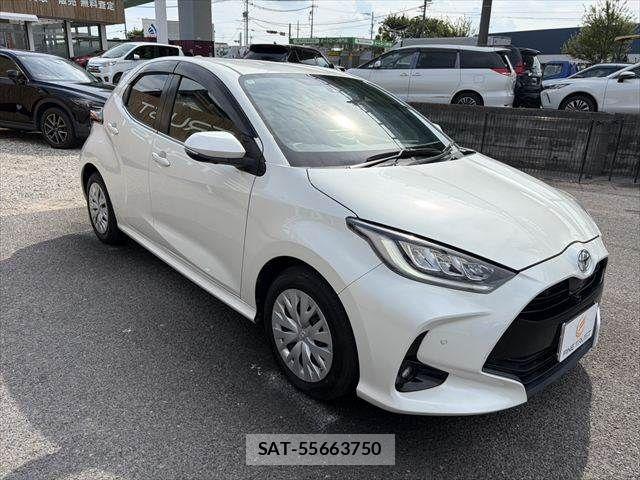 Toyota YARIS 2020-09 8564220-15