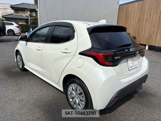 Toyota YARIS 2020-09 8564220-19