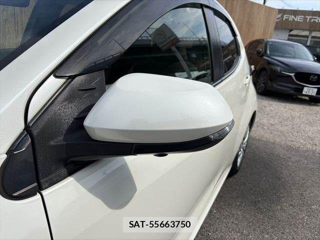 Toyota YARIS 2020-09 8564220-25