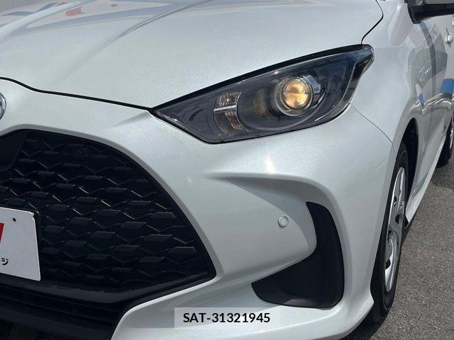 Toyota YARIS 2024-07 8564213-12