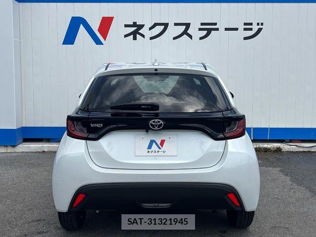 Toyota YARIS 2024-07 8564213-15
