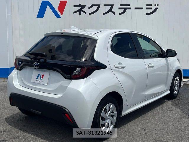 Toyota YARIS 2024-07 8564213-17