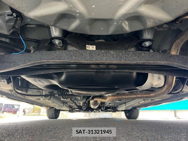 Toyota YARIS 2024-07 8564213-19