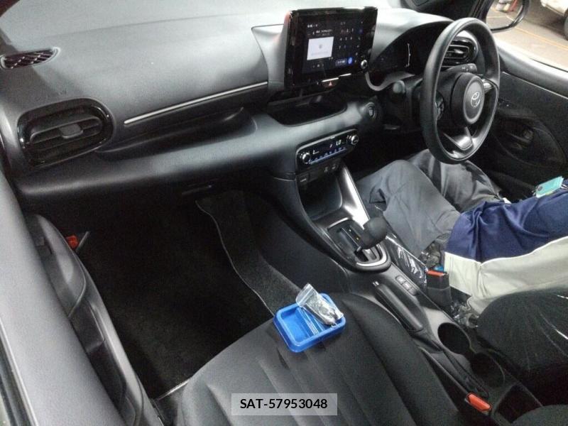 Toyota YARIS 2026-07 8544512-4