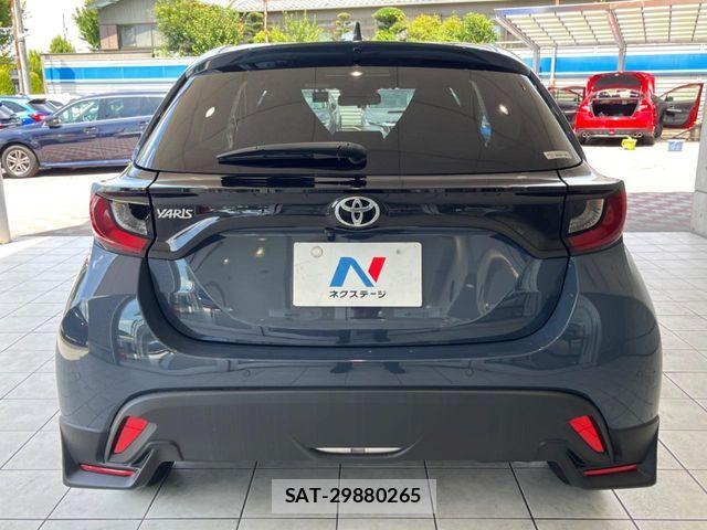 Toyota YARIS 2025-10 8564210-15