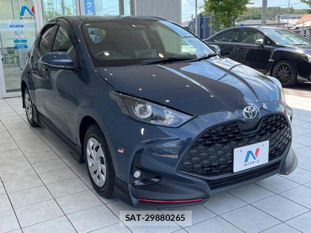 Toyota YARIS 2025-10 8564210-16