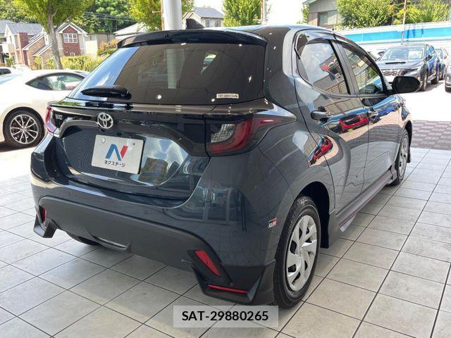 Toyota YARIS 2025-10 8564210-17