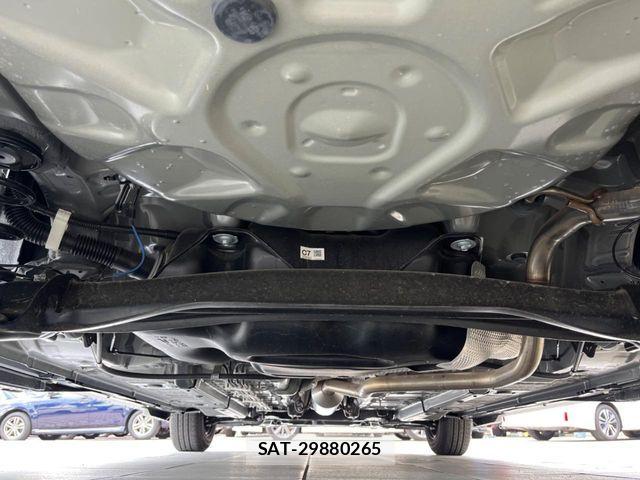 Toyota YARIS 2025-10 8564210-19