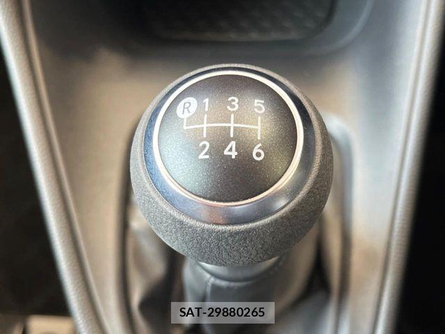 Toyota YARIS 2025-10 8564210-5