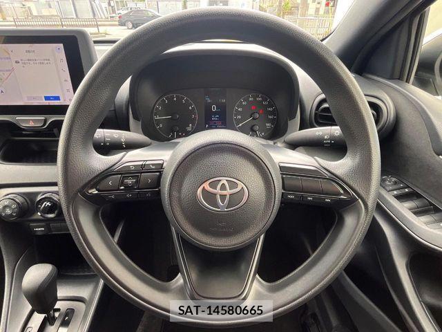 Toyota YARIS 2024-07 8564215-11