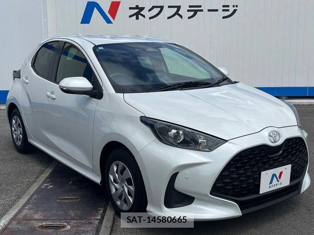 Toyota YARIS 2024-07 8564215-16