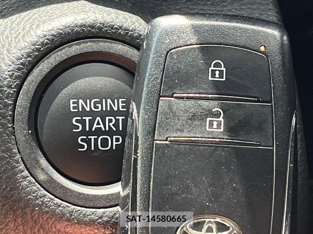 Toyota YARIS 2024-07 8564215-7