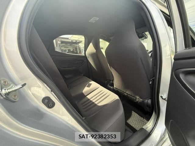 Toyota YARIS 2024-08 8564218-9