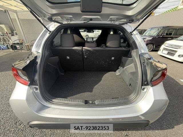 Toyota YARIS 2024-08 8564218-16