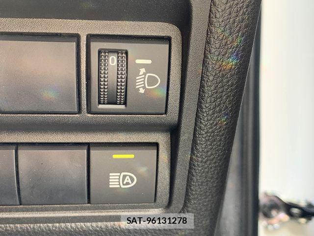 Toyota YARIS 2021-07 8564223-11