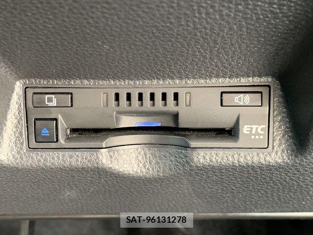 Toyota YARIS 2021-07 8564223-12
