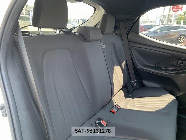 Toyota YARIS 2021-07 8564223-18