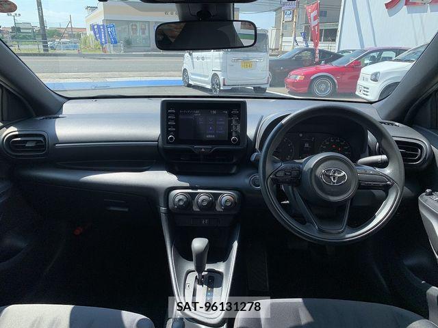 Toyota YARIS 2021-07 8564223-2
