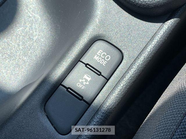 Toyota YARIS 2021-07 8564223-6