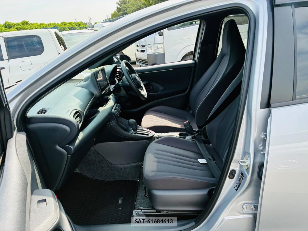 Toyota YARIS 2025-12 8505336-10