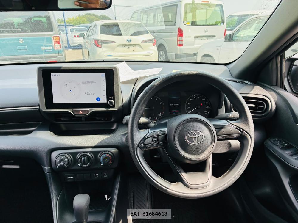 Toyota YARIS 2025-12 8505336-13