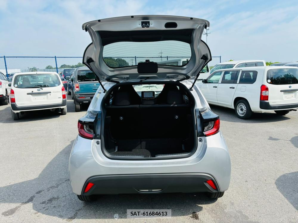 Toyota YARIS 2025-12 8505336-24