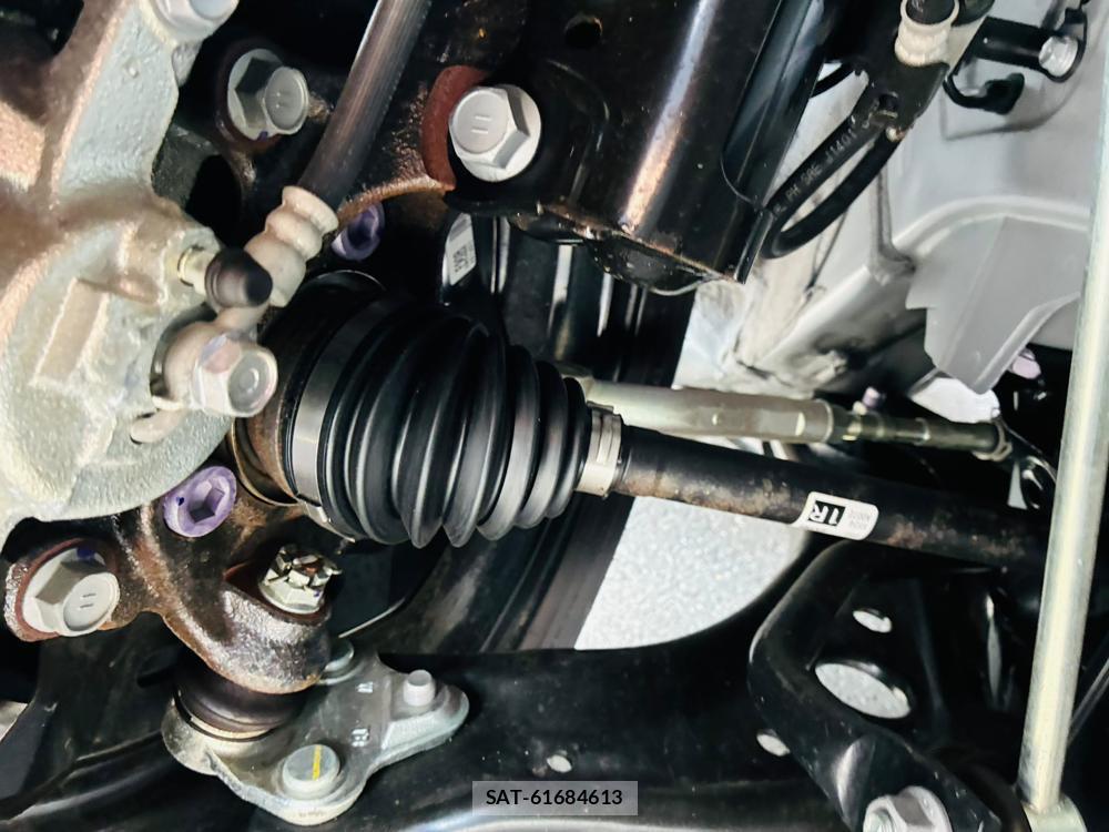 Toyota YARIS 2025-12 8505336-32