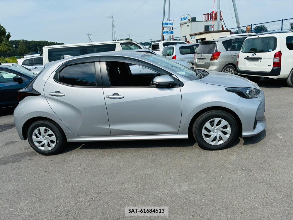 Toyota YARIS 2025-12 8505336-5