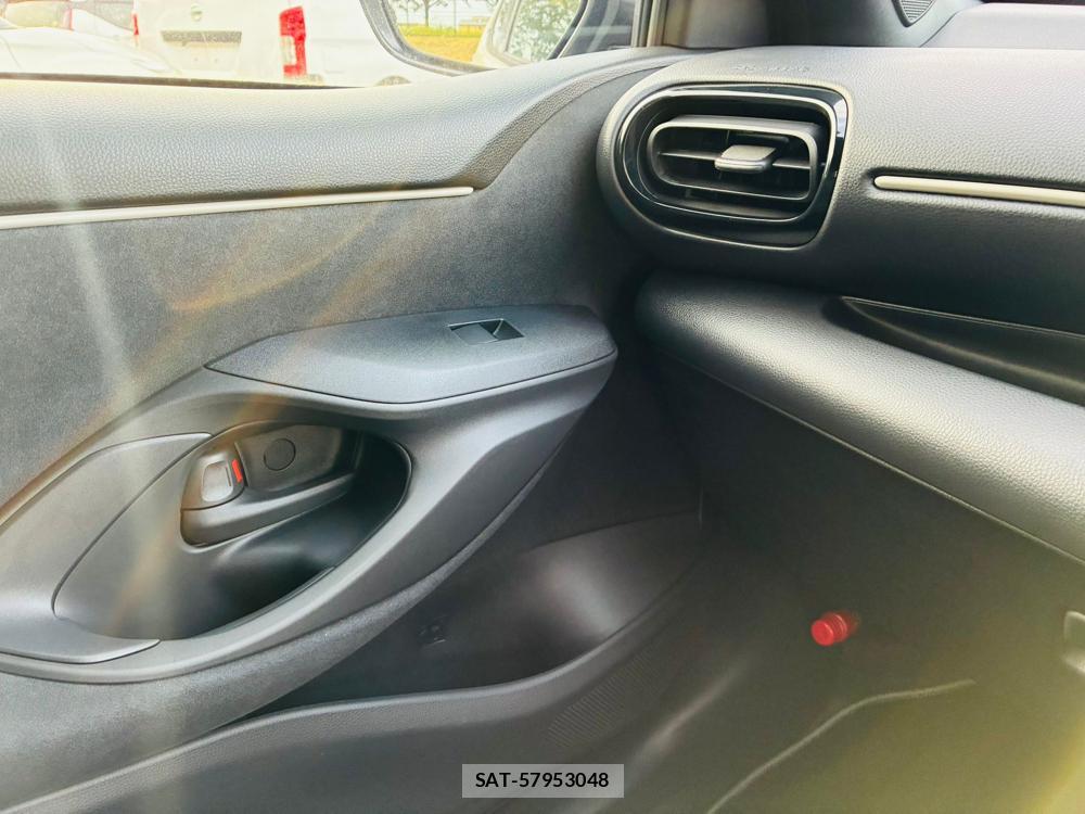 Toyota YARIS 2026-07 8544512-22