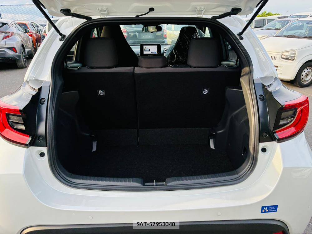 Toyota YARIS 2026-07 8544512-24
