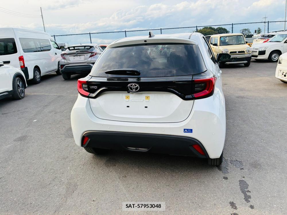 Toyota YARIS 2026-07 8544512-3