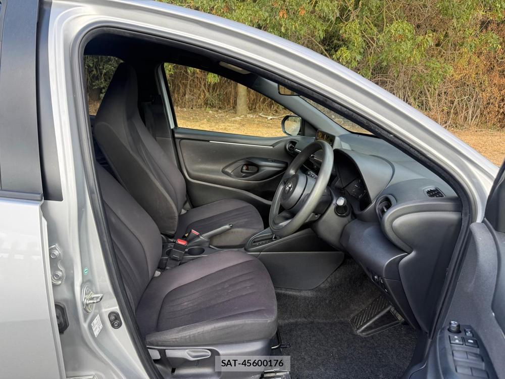 Toyota YARIS 2020-09 1797343-11