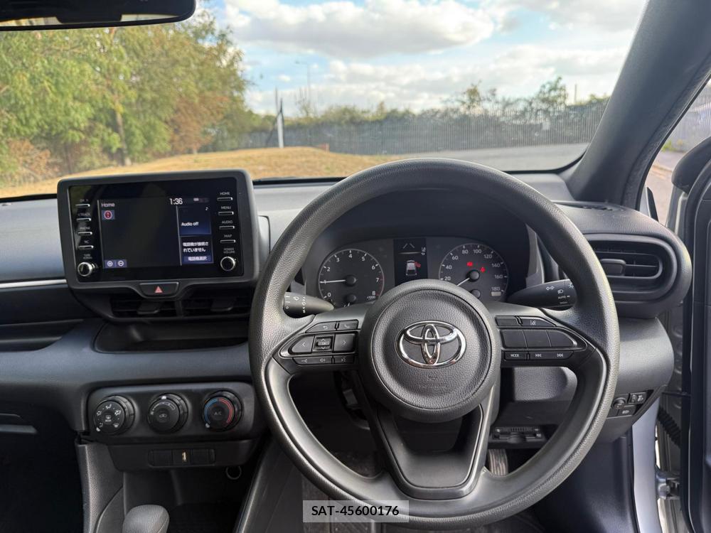 Toyota YARIS 2020-09 1797343-16