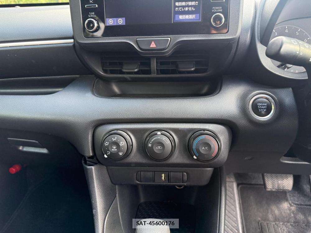 Toyota YARIS 2020-09 1797343-25