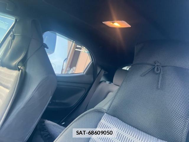 Toyota YARIS 2022-02 8629989-10