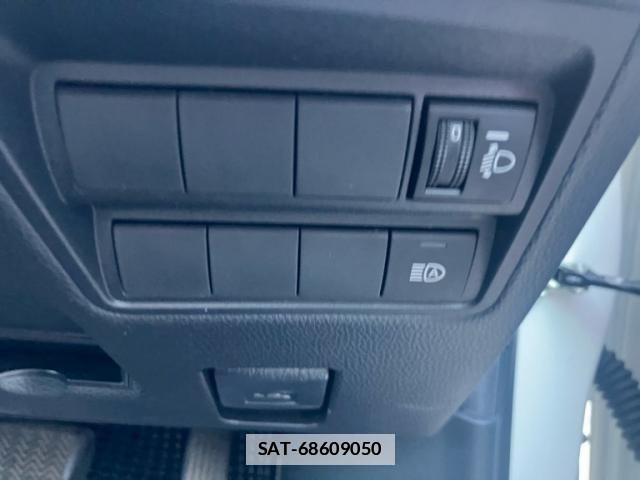 Toyota YARIS 2022-02 8629989-14