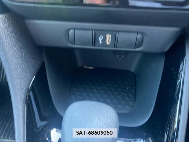 Toyota YARIS 2022-02 8629989-18