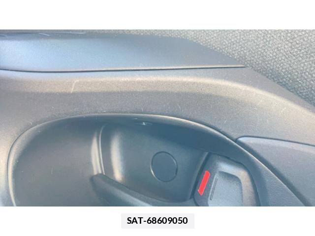 Toyota YARIS 2022-02 8629989-23