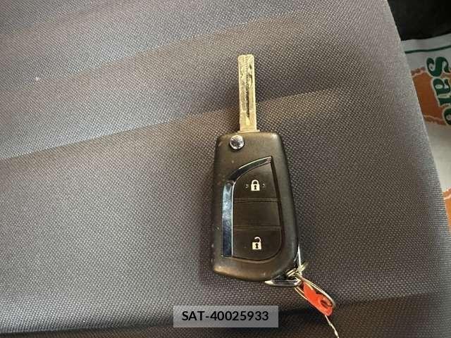 Toyota YARIS 2021-05 8629998-10