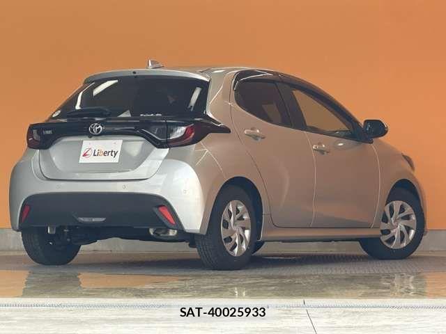 Toyota YARIS 2021-05 8629998-17