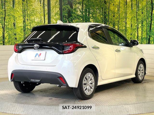 Toyota YARIS 2020-05 8629993-16