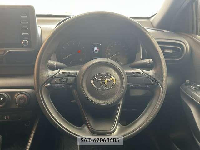 Toyota YARIS 2021-07 8630000-12
