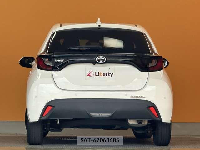 Toyota YARIS 2021-07 8630000-16