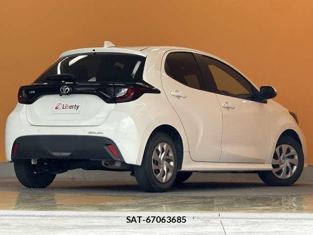 Toyota YARIS 2021-07 8630000-17