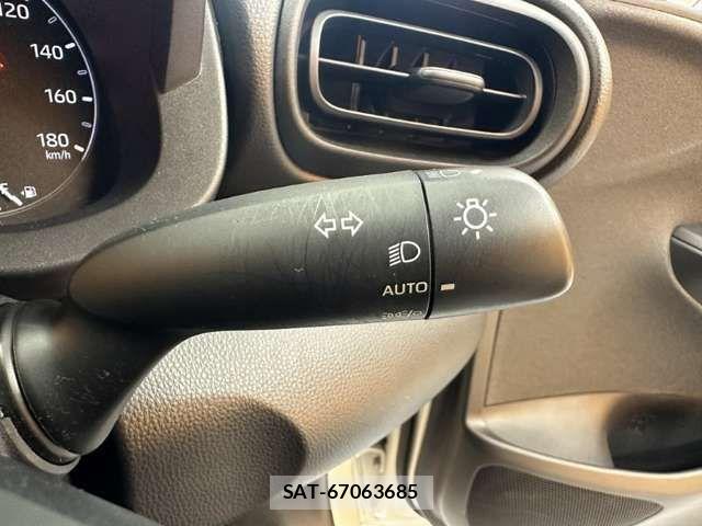 Toyota YARIS 2021-07 8630000-7