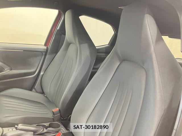 Toyota YARIS 2026-07 8629988-17