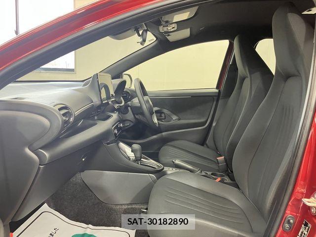 Toyota YARIS 2026-07 8629988-18