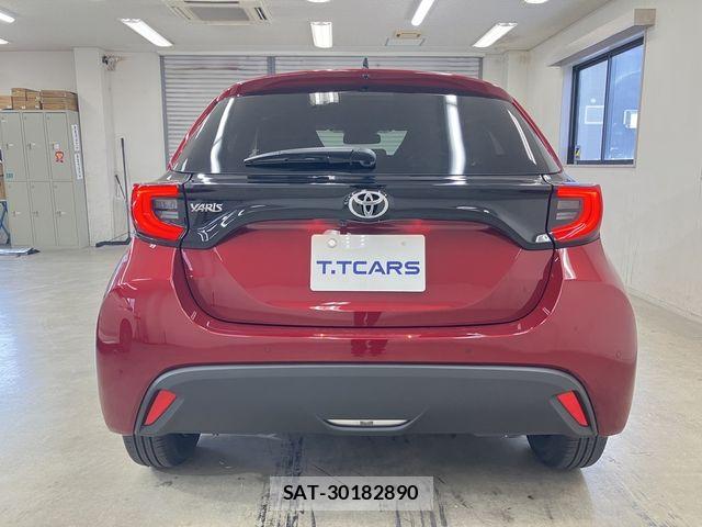 Toyota YARIS 2026-07 8629988-23